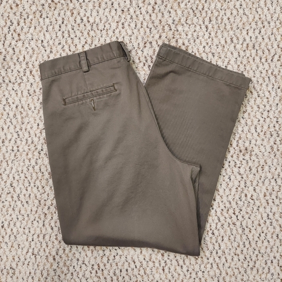 Izod Other - Men's IZOD Brown Khaki Pants Chino Straight Leg 100% Cotton Size 38x30